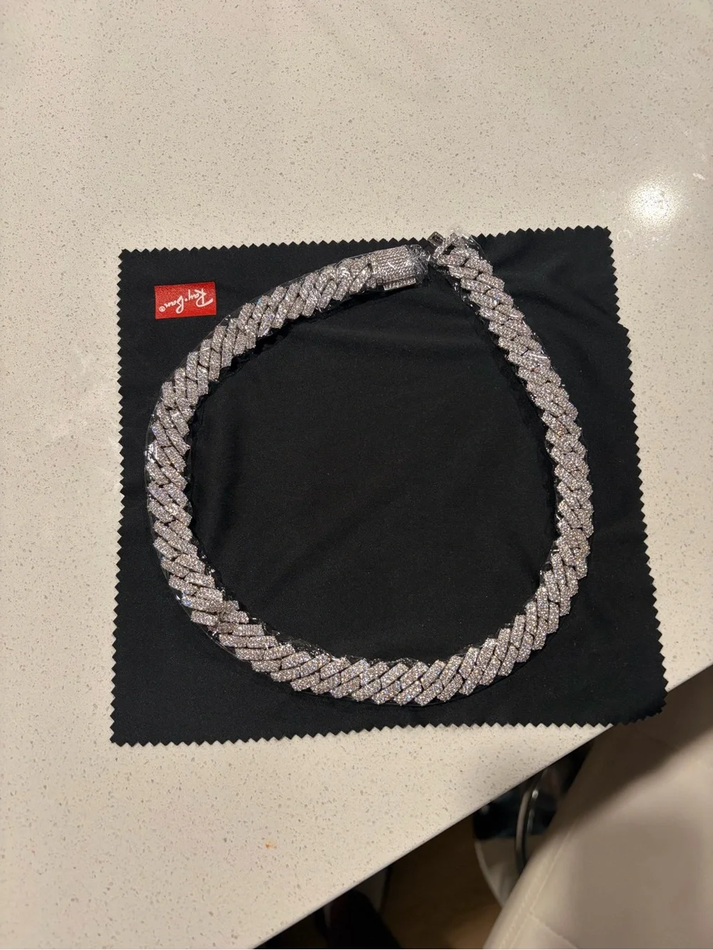 VVS Moissanite Cuban Link Chain 20in